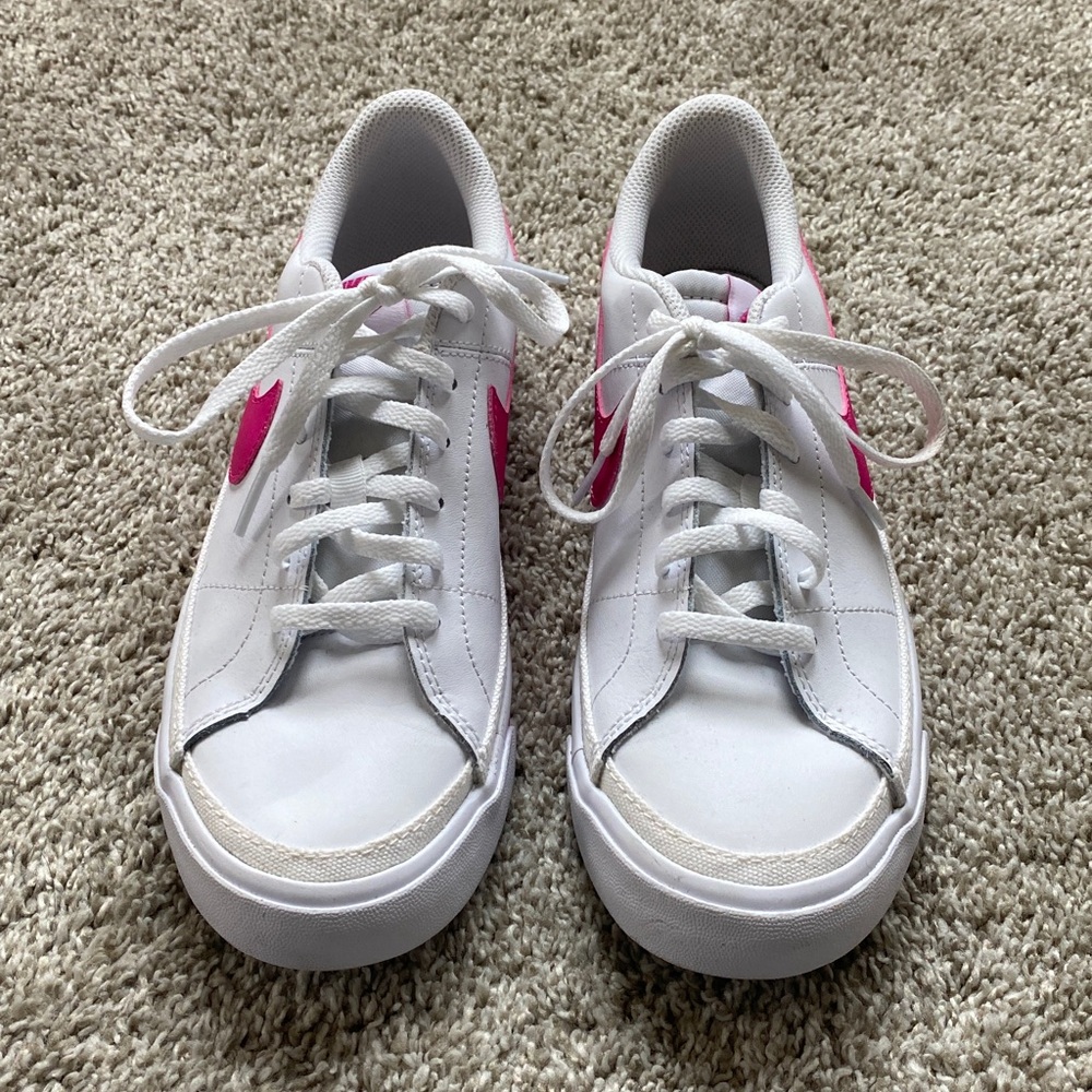 Nike 6Youth White and Pink Casual Sneakers - Picture 2 of 9